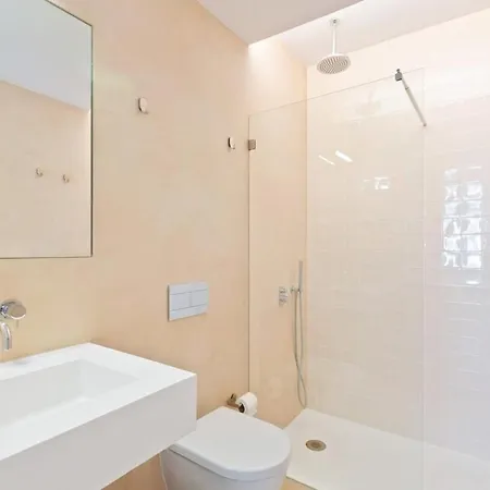 Spacious 1 Bedroom Near Baixa Apartment Lisbon
