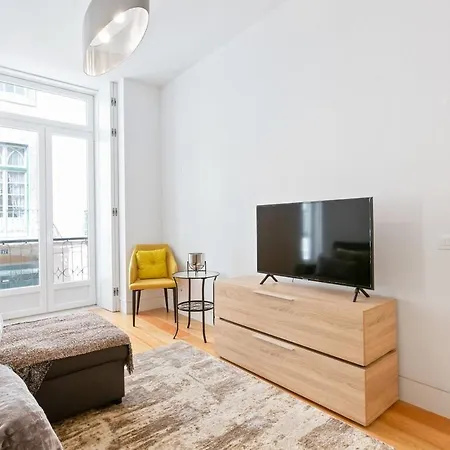 Spacious 1 Bedroom Near Baixa * Lisbona