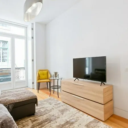 Apartment Spacious 1 Bedroom Near Baixa Lisbon