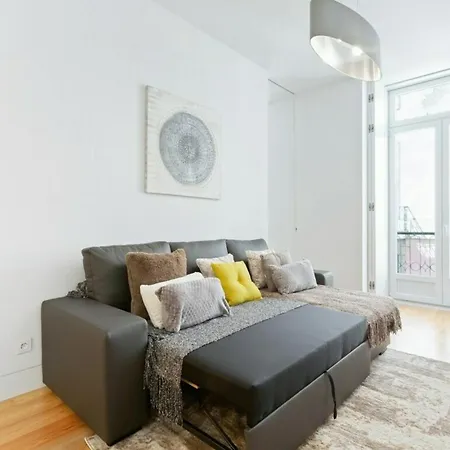 Spacious 1 Bedroom Near Baixa * Lisbon