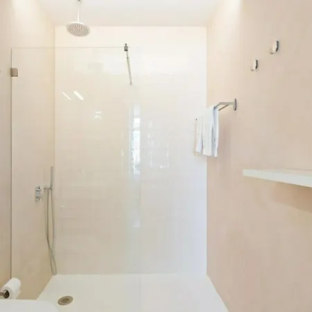 Apartment Spacious 1 Bedroom Near Baixa Lisbon